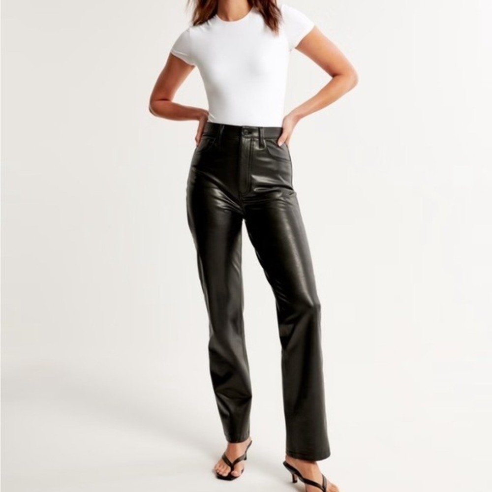 Abercrombie & Fitch 90s Straight Ultra High Rise Black Faux Leather Pant Size 27